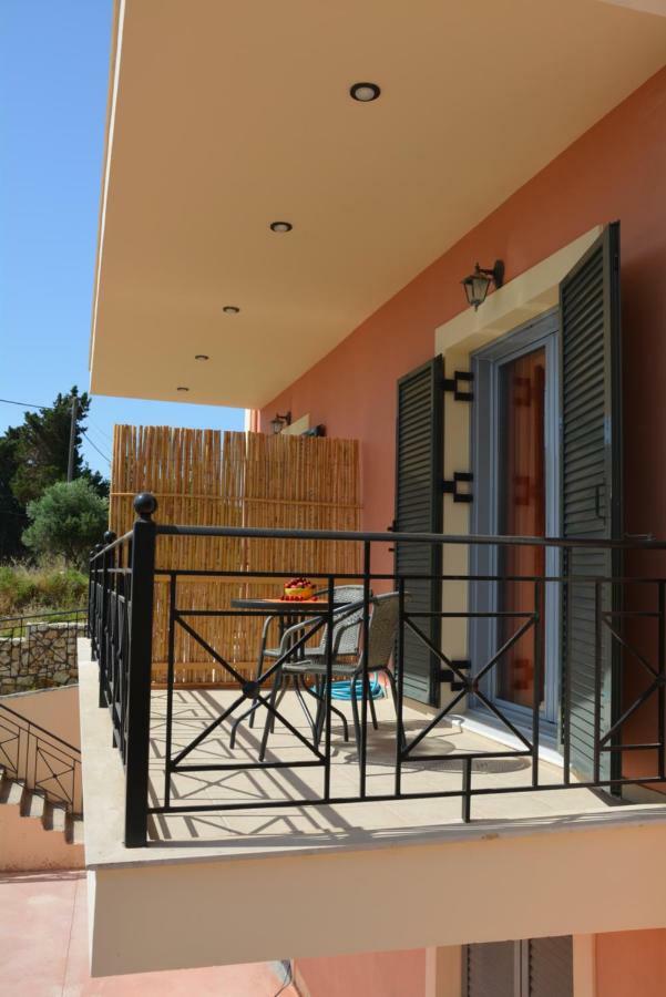 Lotus Sea View Studio Apartment 2 Ликсури Екстериор снимка